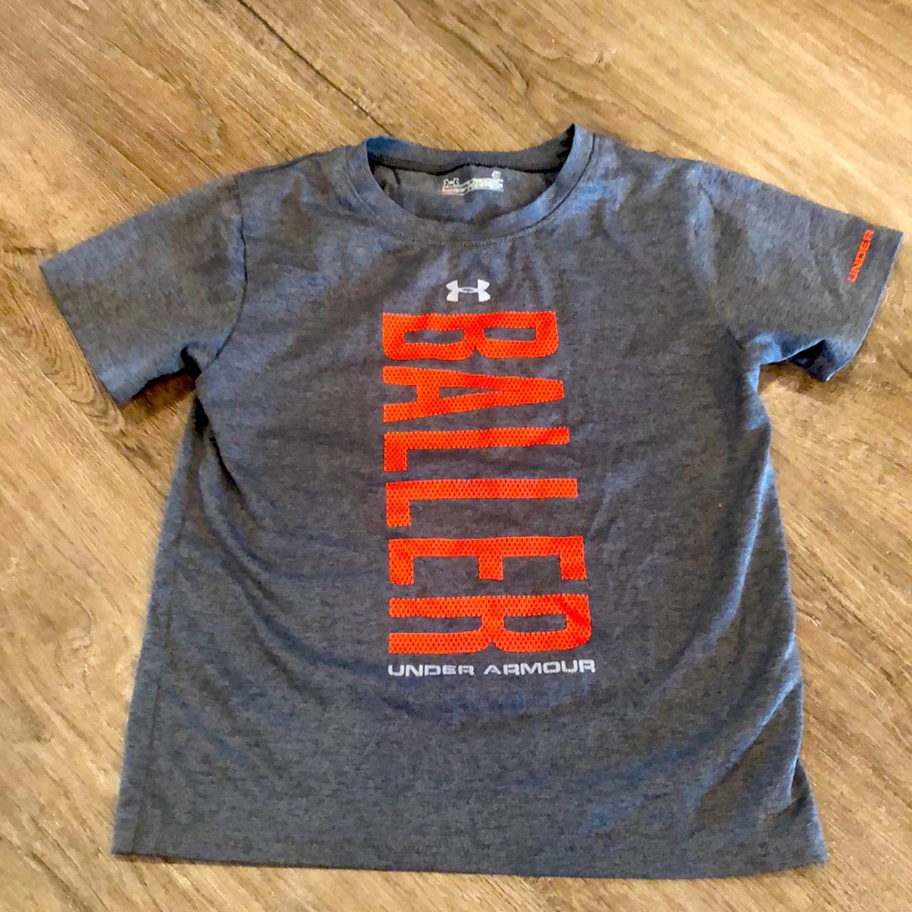 Dri-fit under armour boys shirt